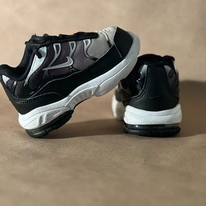 SOLD Nike Air Max 4c